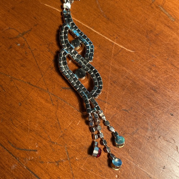 Gorgeous Two Tone Red Drop Post Earrings. - Picture 7 of 7